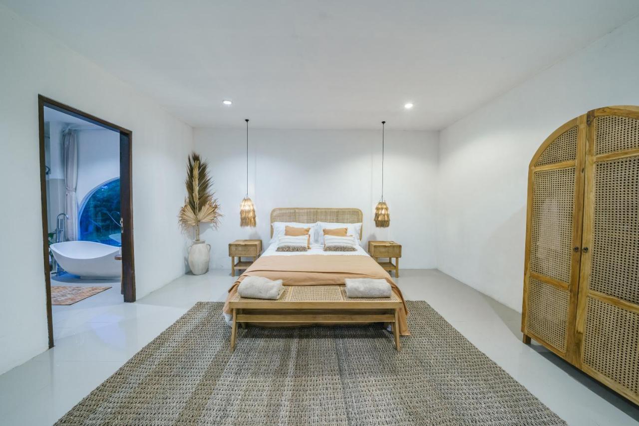 Villa Moorea : Tropical Vibes - 3 Min From Beach Canggu  Exterior photo